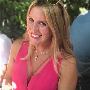 Meet your Posher, Elizabeth